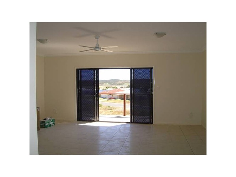 2/26 Nerita Avenue, Zilzie QLD 4710
