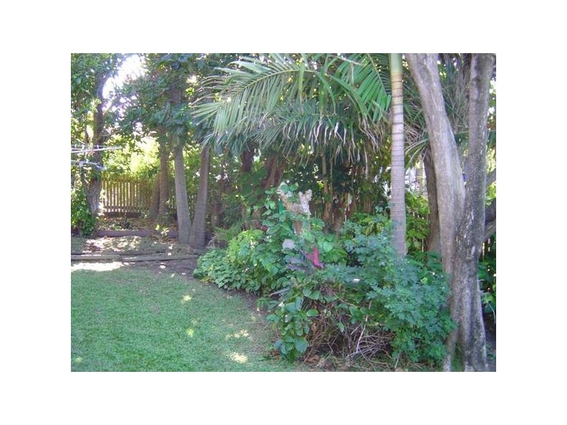 5 Wood Street, Emu Park QLD 4710