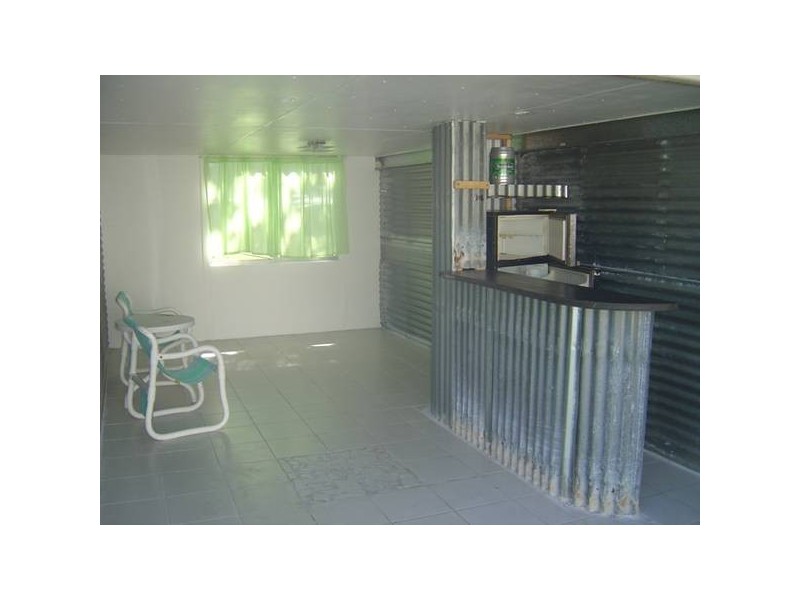 11 Meadow Street, Keppel Sands QLD 4702