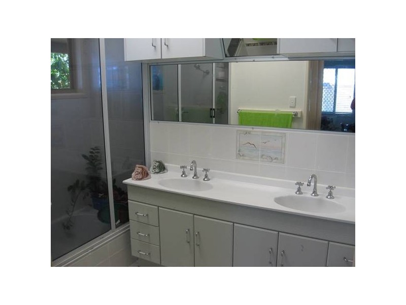 27 Larnach Street, Zilzie QLD 4710