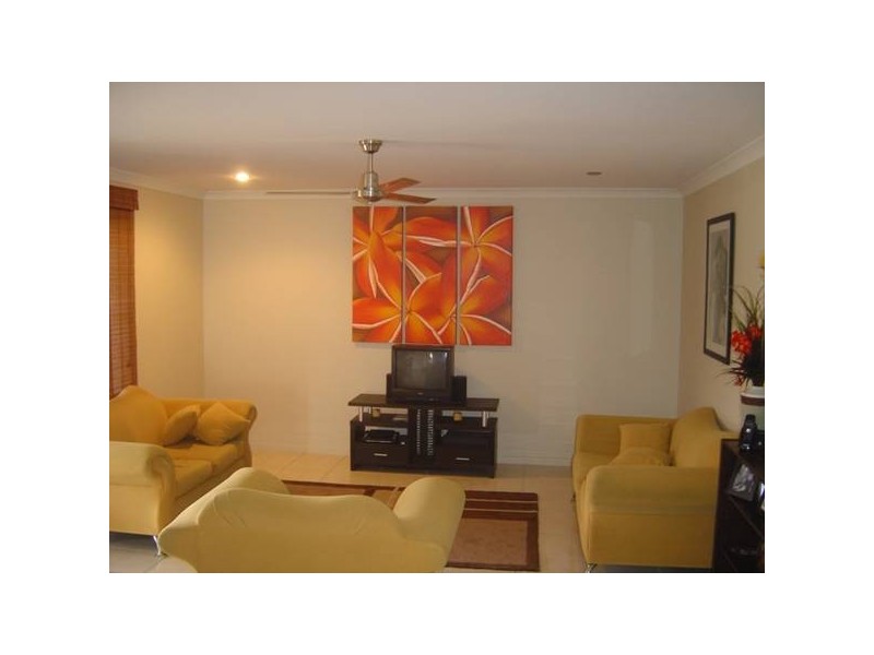 60 Amalfi Drive, Zilzie QLD 4710