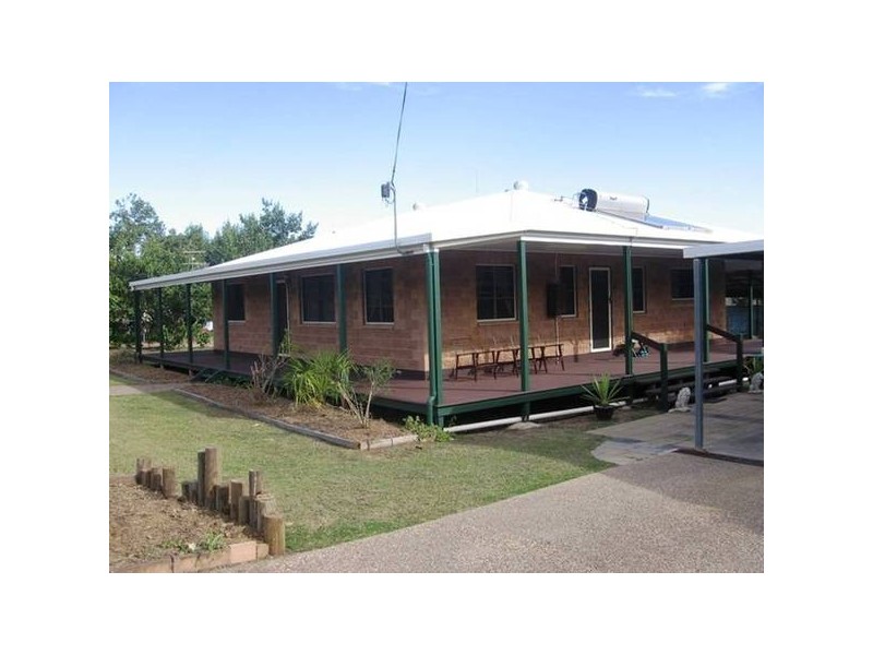 8 Nelson Street, Emu Park QLD 4710