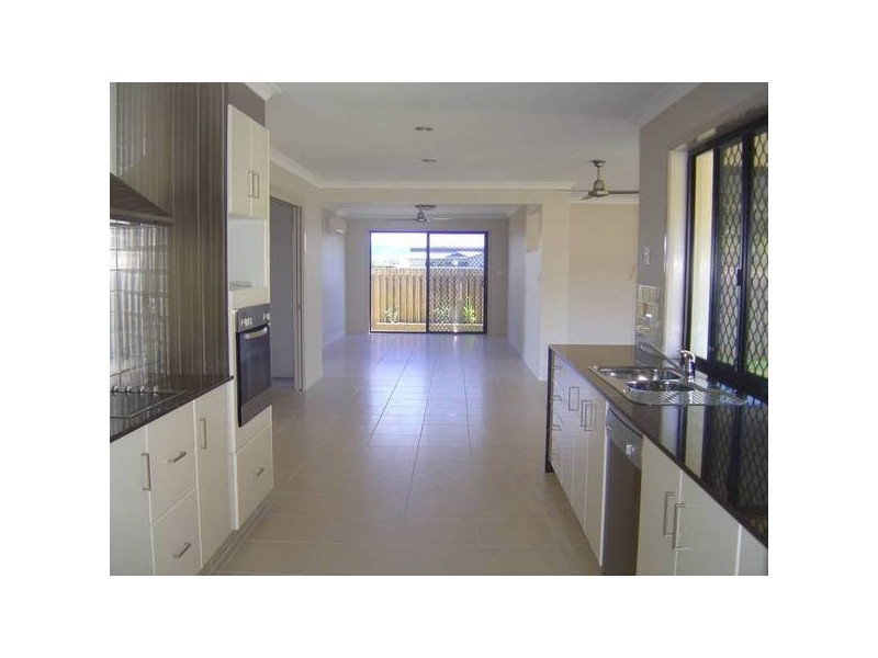 18 Amalfi drive, Emu Park QLD 4710