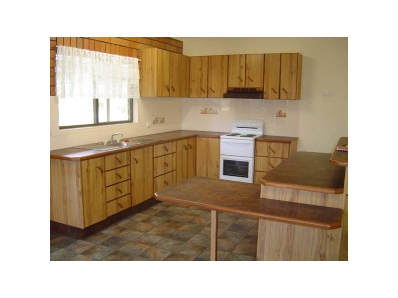 111 Cemetery Road, Cawarral QLD 4702