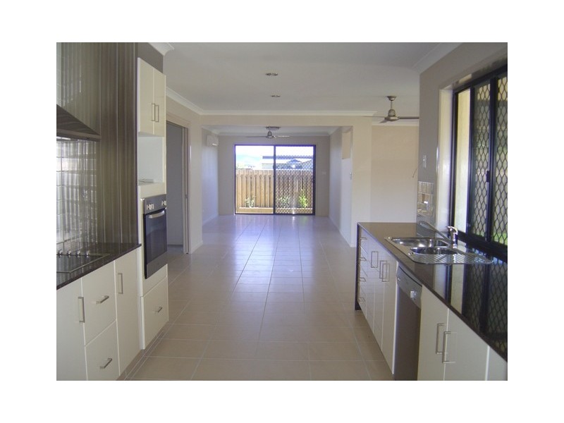 18 Amalfi Drive, Zilzie QLD 4710