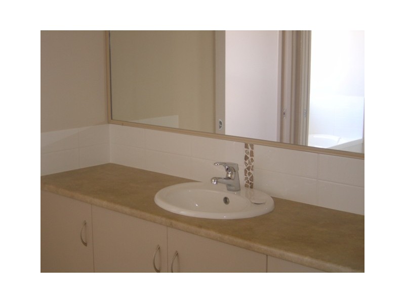 18 Amalfi Drive, Zilzie QLD 4710