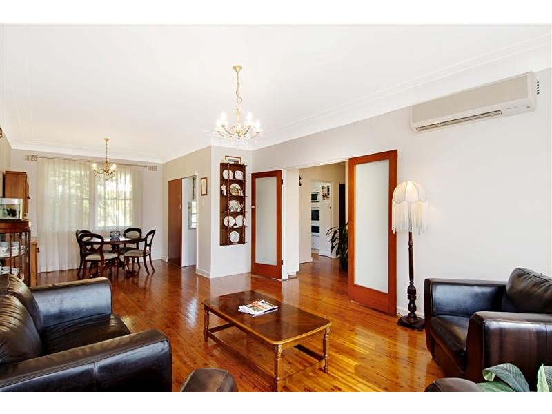 6 Genner Street, Denistone West NSW 2114