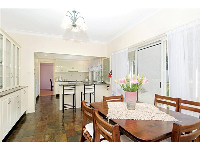 8 Squire Place, Castle Hill NSW 2154