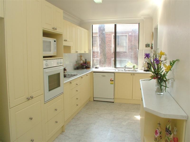 33/211 Waterloo Road, Marsfield NSW 2122
