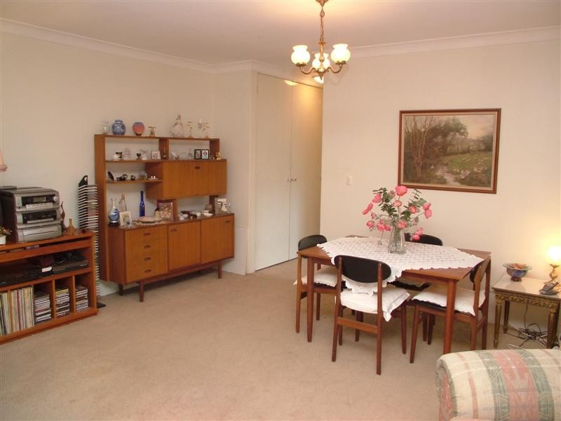 33/211 Waterloo Road, Marsfield NSW 2122