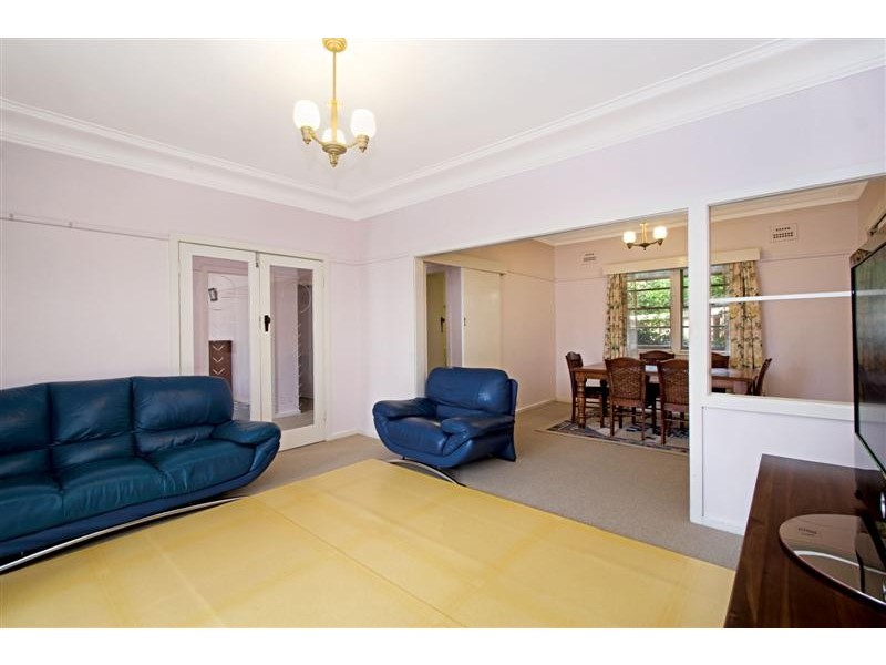 6 Rosemount Avenue, Pennant Hills NSW 2120