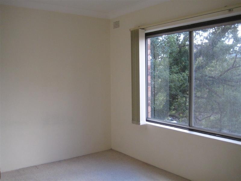 4/16 Bank Street, Meadowbank NSW 2114