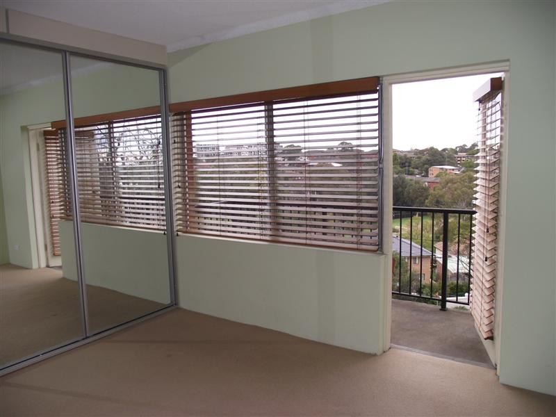 9/103 Constitution Road, Meadowbank NSW 2114