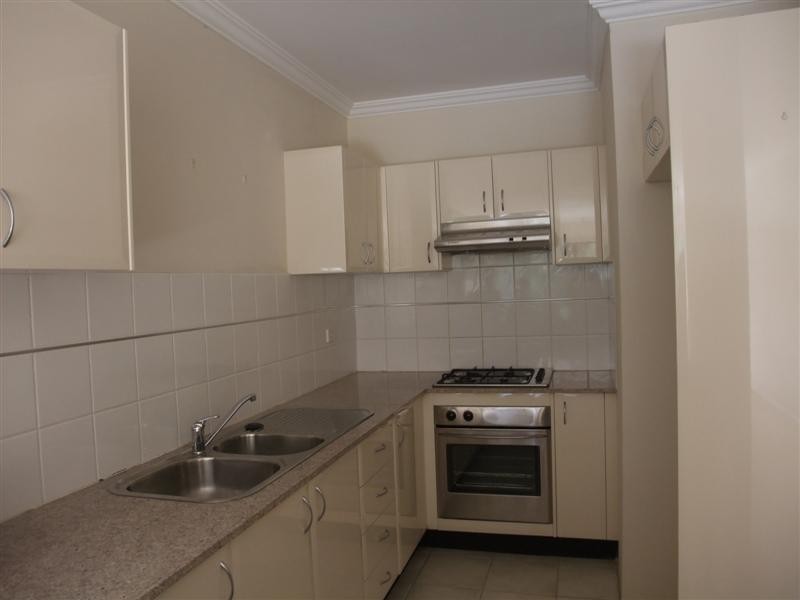 18/2-6 Shirley Street, Carlingford NSW 2118