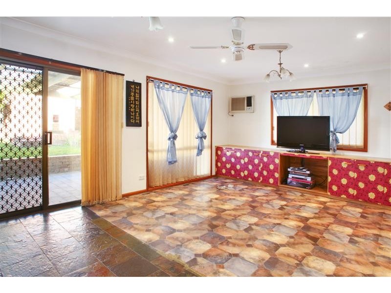 33 Hinkler Street, Ermington NSW 2115