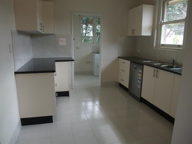 100 East Parade, Denistone NSW 2114