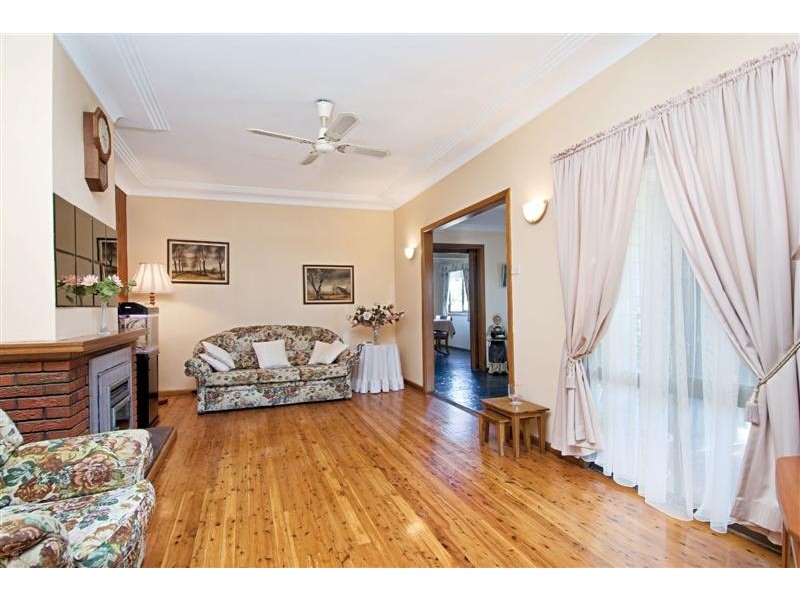 8 Woodvale Avenue, North Epping NSW 2121