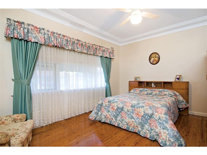 8 Woodvale Avenue, North Epping NSW 2121