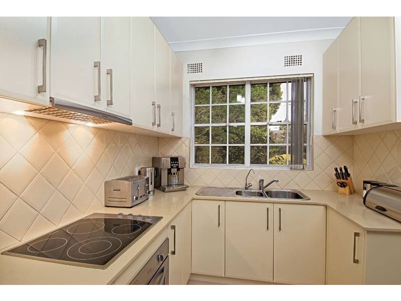 2/207 Waterloo Road, Marsfield NSW 2122