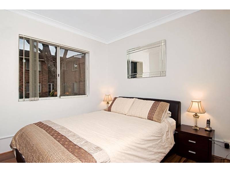 2/207 Waterloo Road, Marsfield NSW 2122