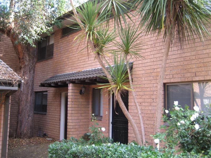 27/17-19 Busaco Road, Marsfield NSW 2122