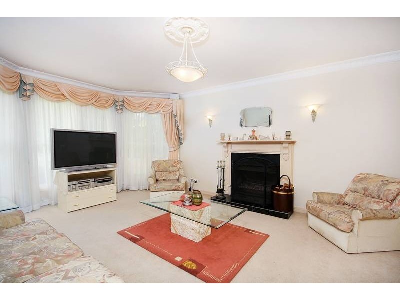36 Sandhurst Crescent, Glenhaven NSW 2156