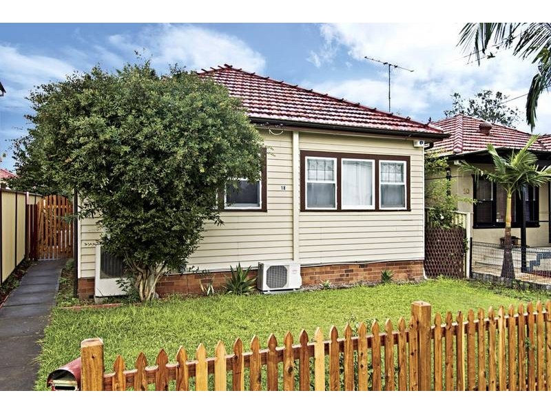 18 Bradman Street, Merrylands NSW 2160