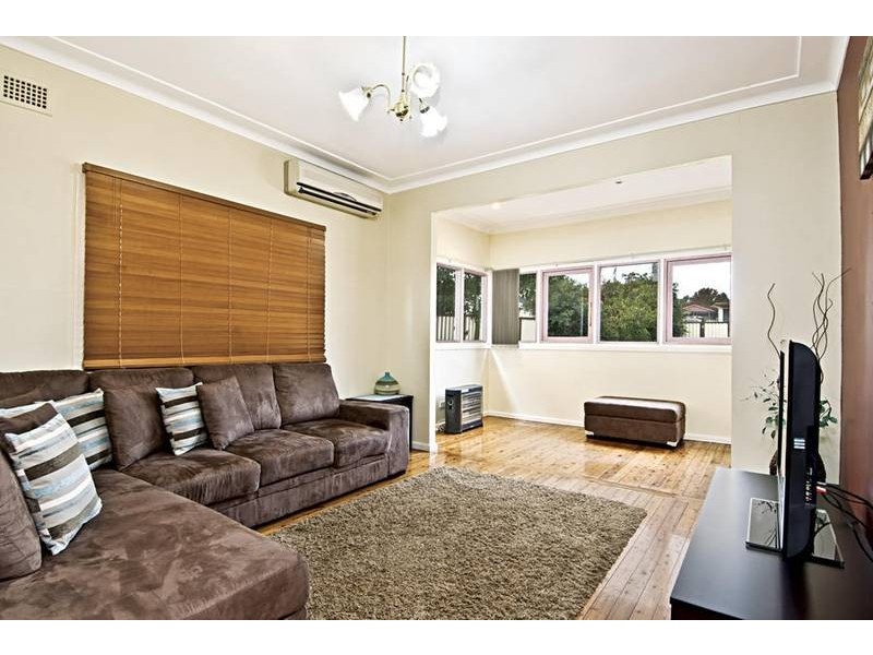 18 Bradman Street, Merrylands NSW 2160