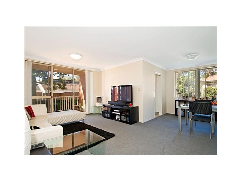 2/1-11 Lancaster Dr, Marsfield NSW 2122