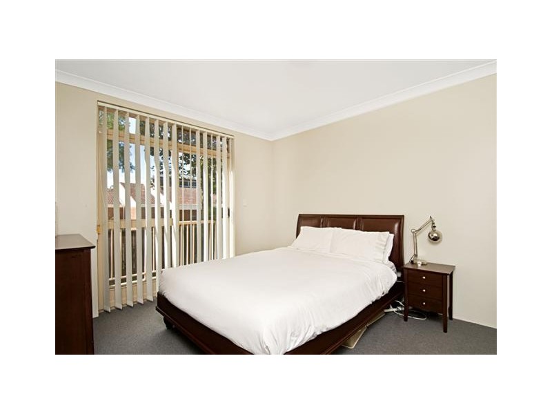 2/1-11 Lancaster Dr, Marsfield NSW 2122