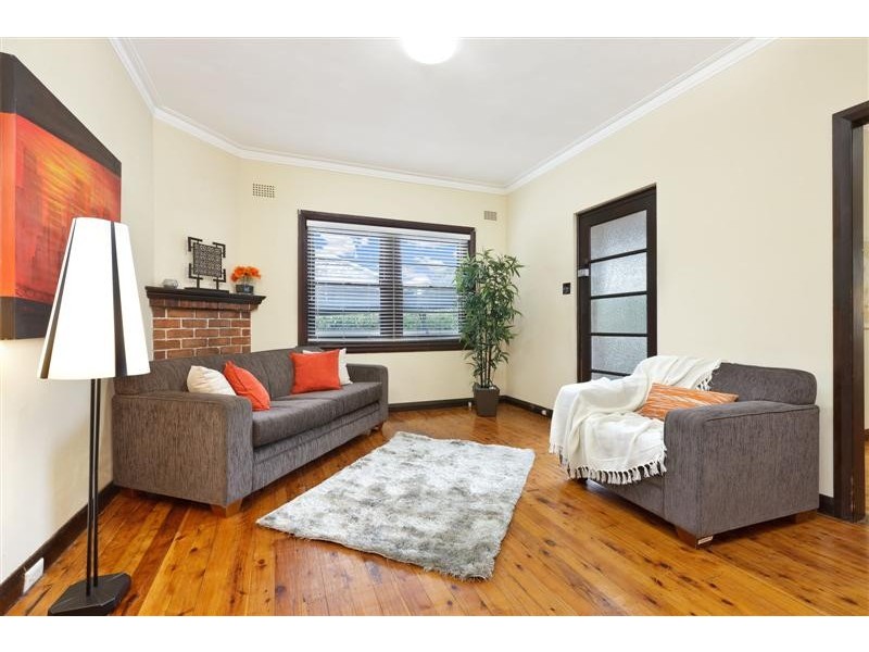 7 Brabyn Street, Denistone East NSW 2112