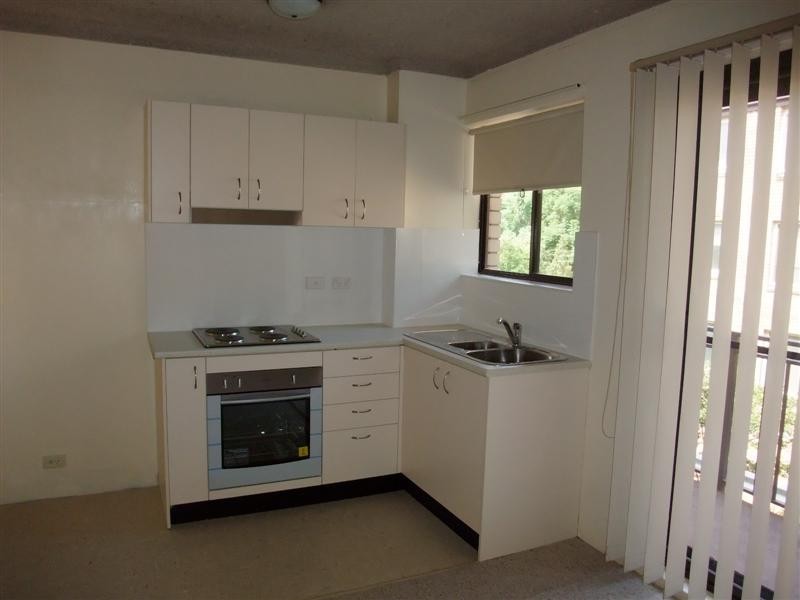 2/7 Peachtree Road, North Ryde NSW 2113