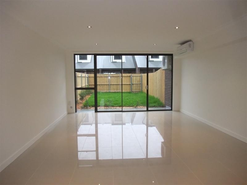 4/10-12 Carver Place, Dundas Valley NSW 2117