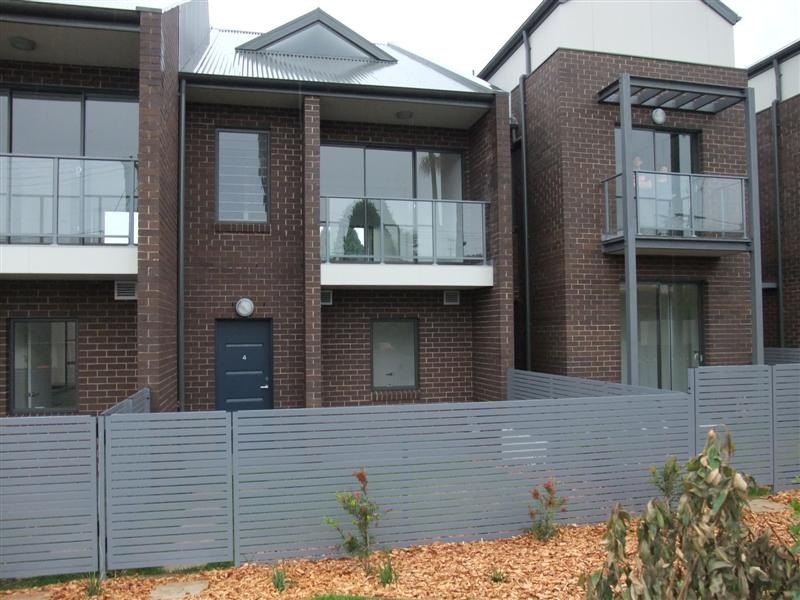 4/10-12 Carver Place, Dundas Valley NSW 2117