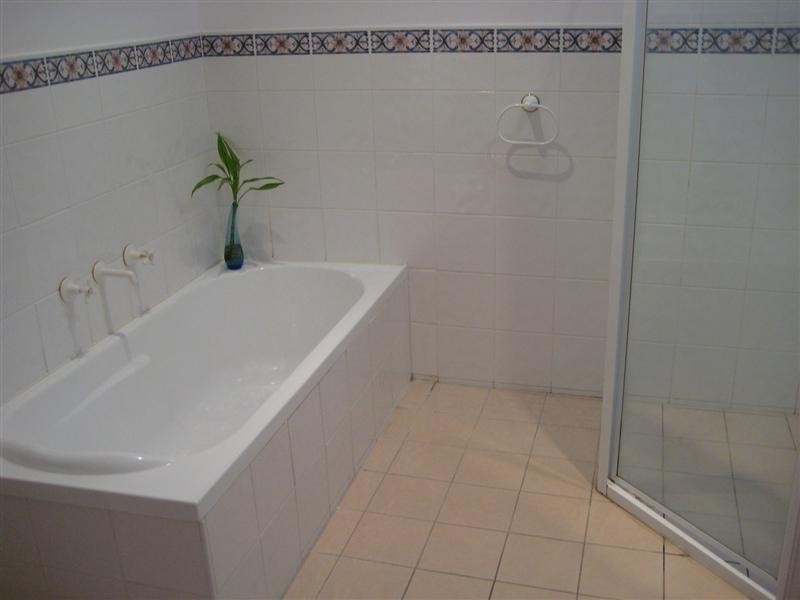 2/2a Hillside Crescent, Epping NSW 2121