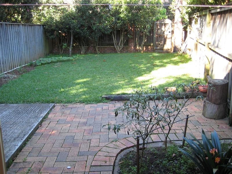 2/2a Hillside Crescent, Epping NSW 2121