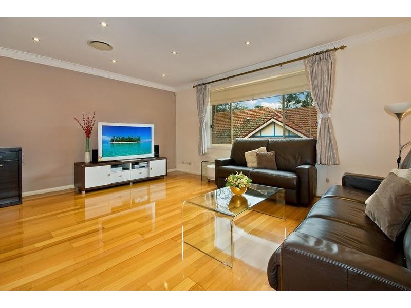2/2a Hillside Crescent, Epping NSW 2121