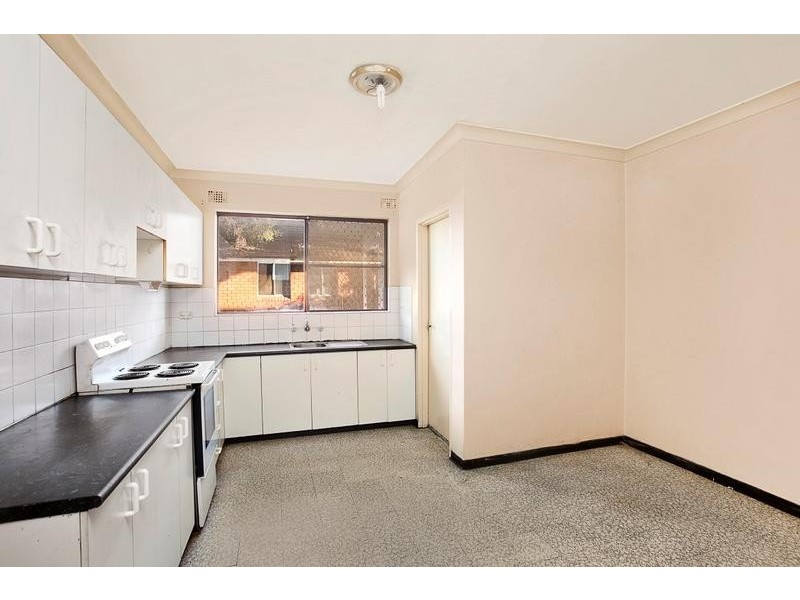 2/28 Wigram Street, Harris Park NSW 2150