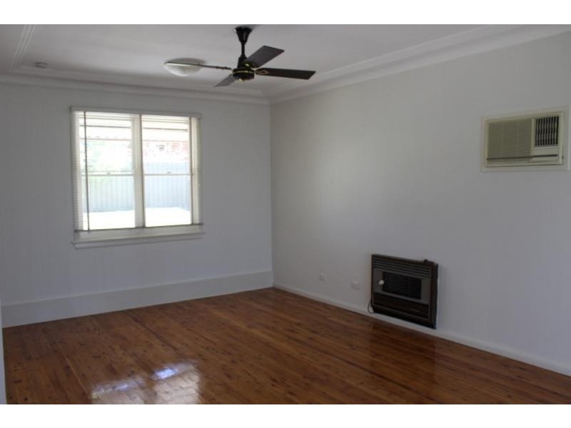 8 Blackburn Avenue, North Rocks NSW 2151