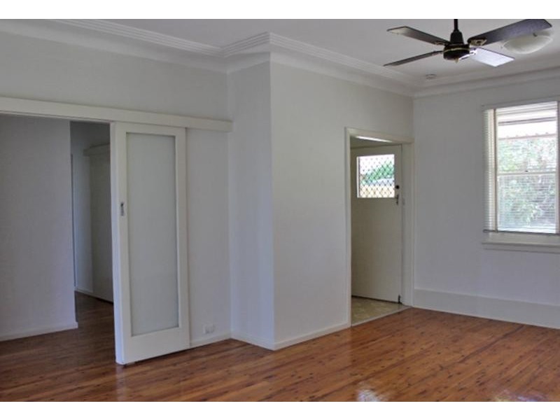 8 Blackburn Avenue, North Rocks NSW 2151