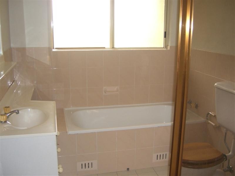 8/184 Waterloo Road, Marsfield NSW 2122