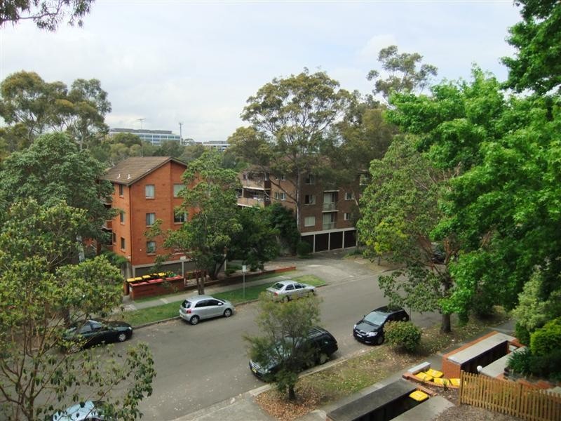 11/13 Cottonwood Crescent, North Ryde NSW 2113