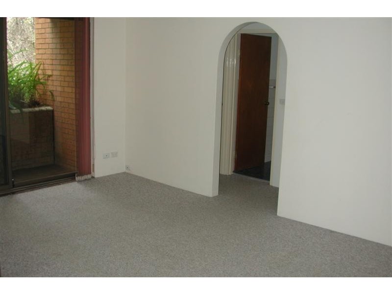 2/18 Doomben Avenue, Eastwood NSW 2122