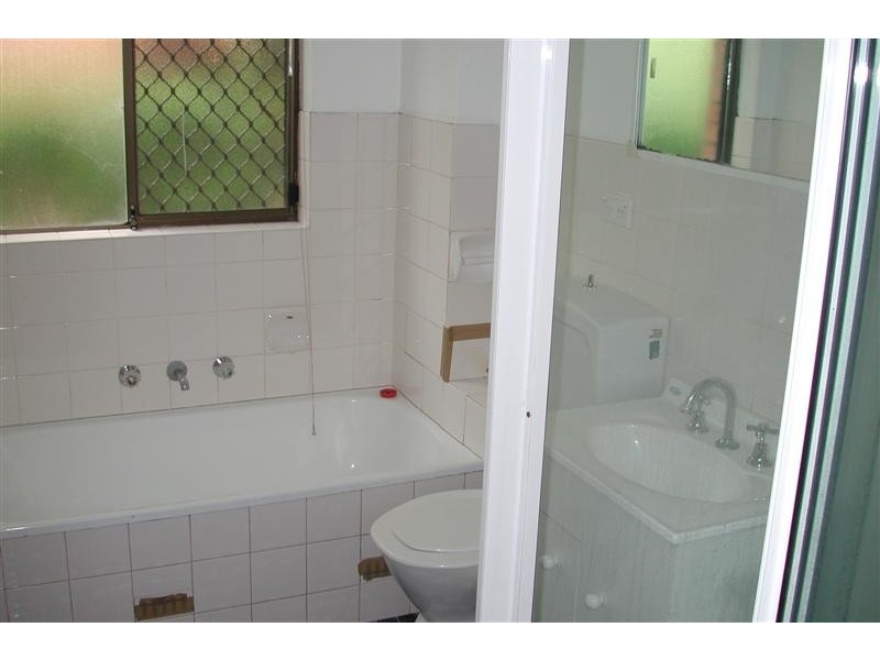 2/18 Doomben Avenue, Eastwood NSW 2122