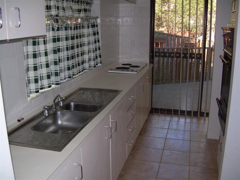 2/28 Busaco Road, Marsfield NSW 2122