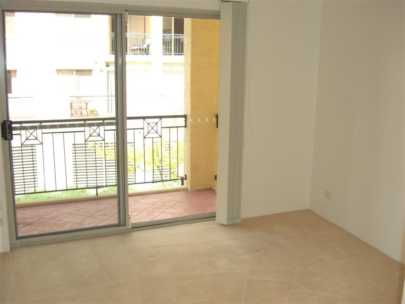 27/6-8 Nile Close, Marsfield NSW 2122