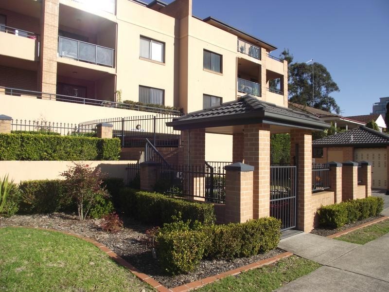 1/24-26 Post Office Street, Carlingford NSW 2118