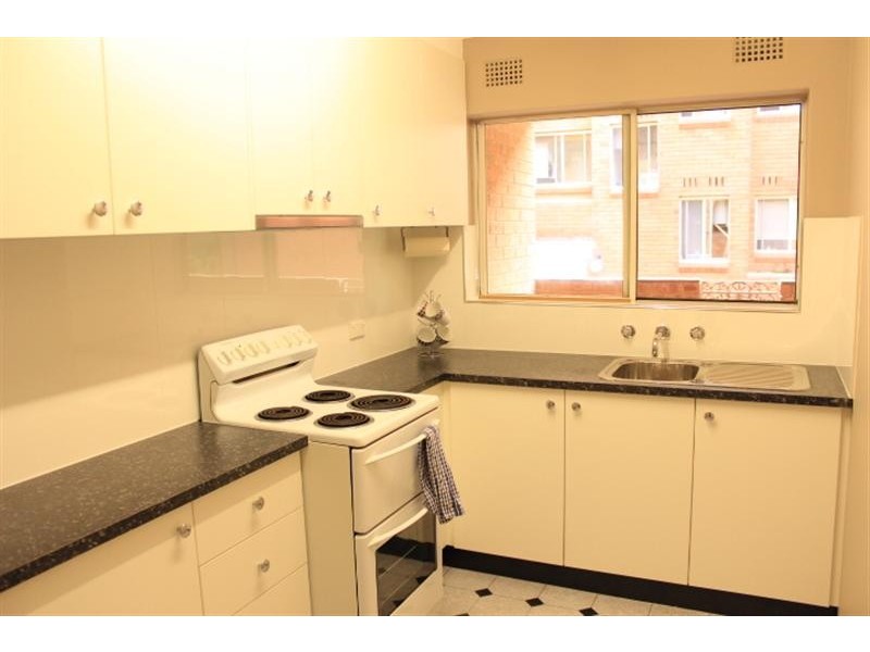 1/6 Cottonwood Crescent, Macquarie Park NSW 2113