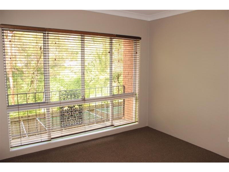 1/6 Cottonwood Crescent, Macquarie Park NSW 2113