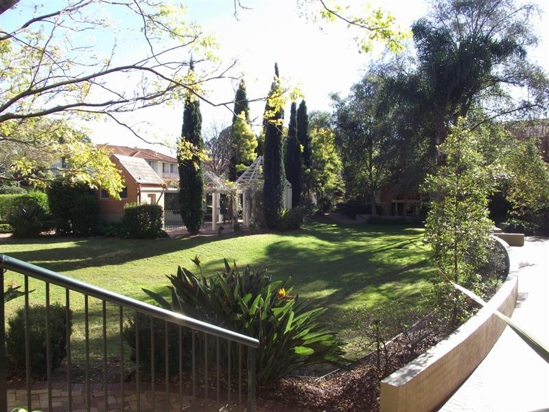 9/1 Lancaster Drive, Marsfield NSW 2122